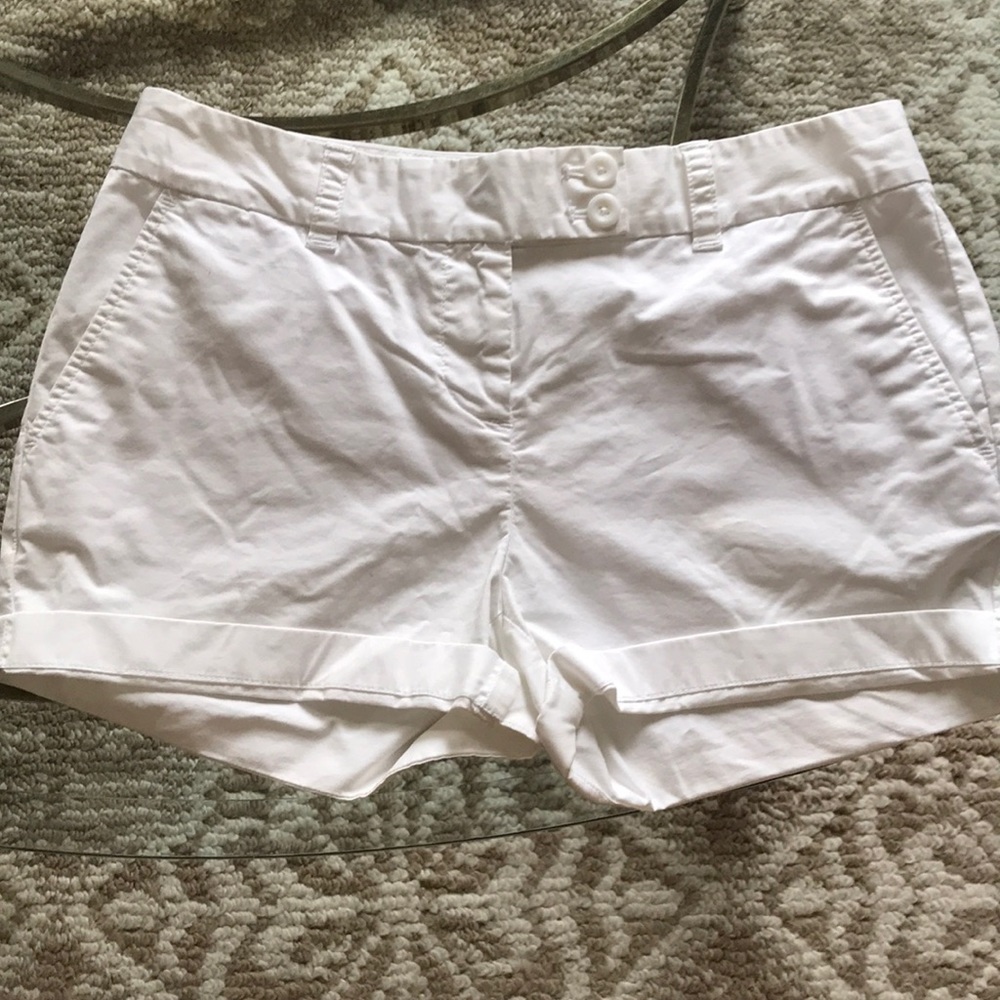 Vineyard vines white 3 1/2 inch everyday shorts